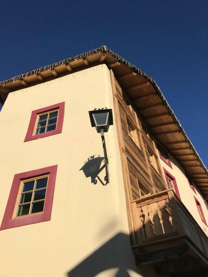 مبيت وإفطار فارينا Grizzly Haus & Frosch Restaurant - Teritoria المظهر الخارجي الصورة