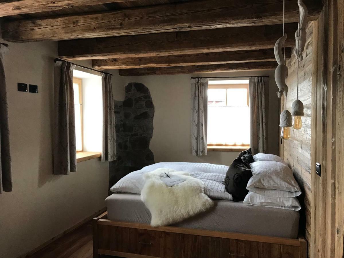 مبيت وإفطار فارينا Grizzly Haus & Frosch Restaurant - Teritoria المظهر الخارجي الصورة